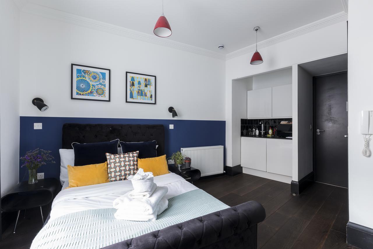 6 Portobello Road London Room photo